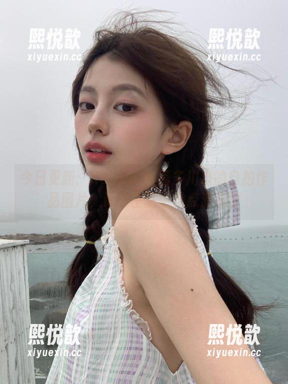 今日更新：Kuuko W喜多川海的自拍作品图片，记录生活中的点滴美好